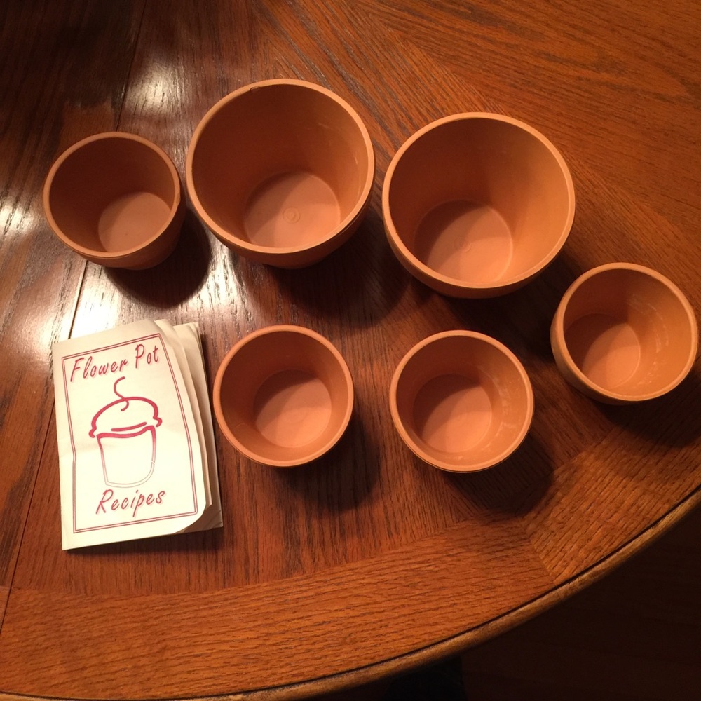 Flower Baking Pots and Recipe Booklet